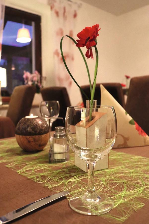 Hotel Feldmaus Olzheim 外观 照片